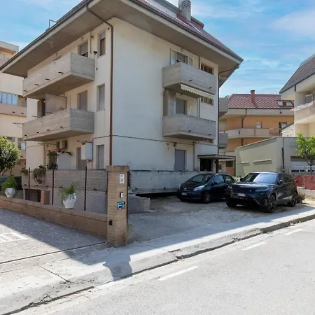 Leo's Aparment Lido di Fermo